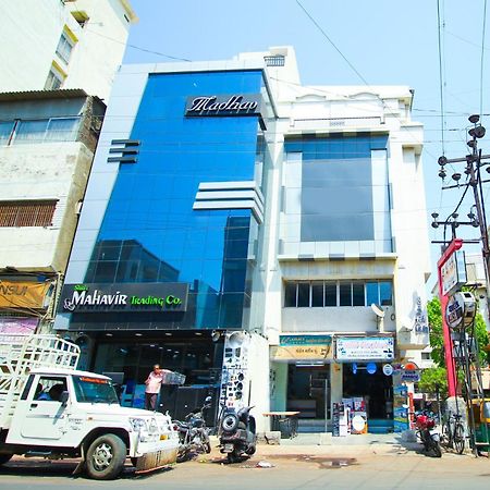 Hotel Upasana Rajkot Exteriör bild