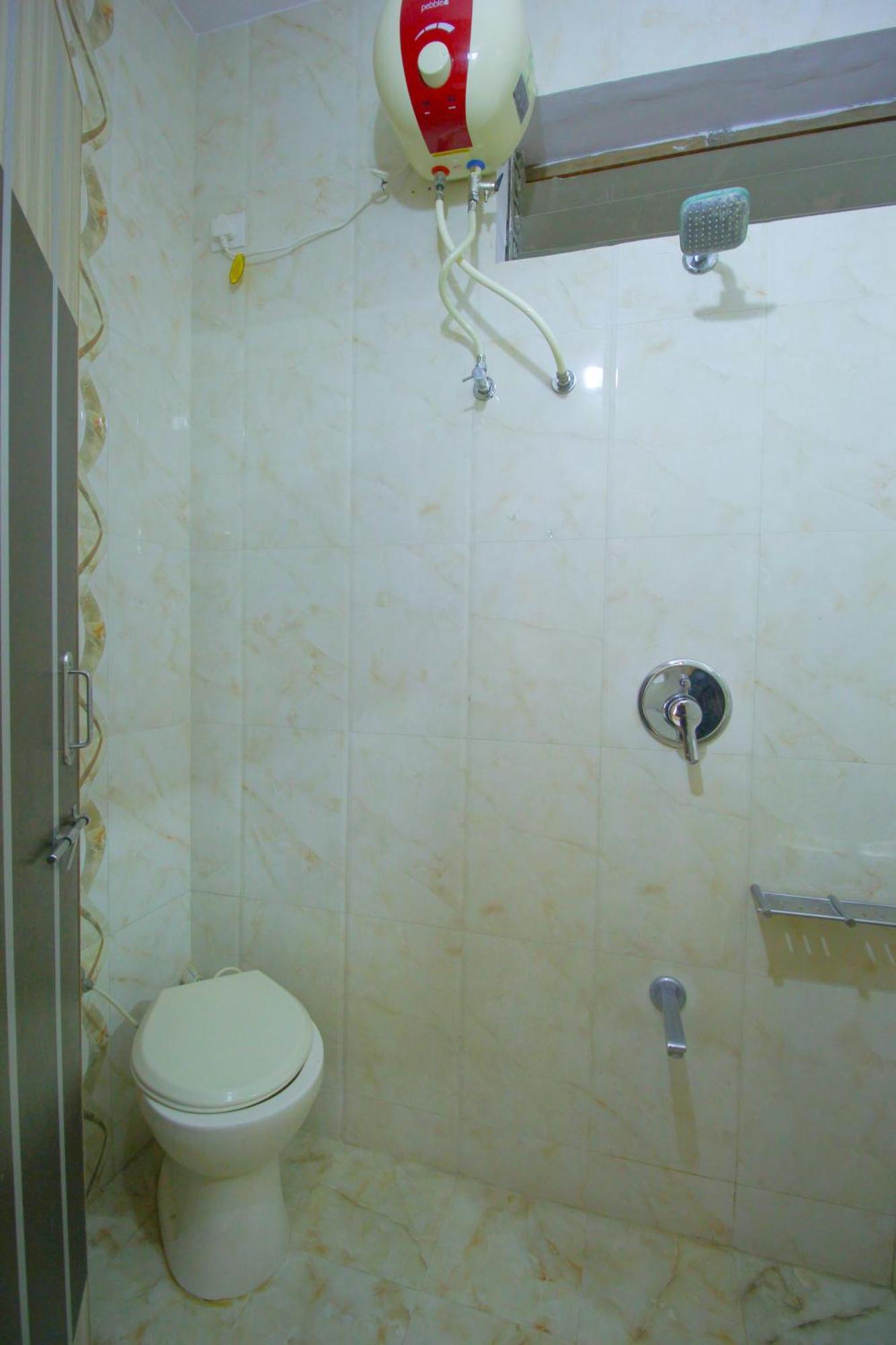 Hotel Upasana Rajkot Exteriör bild