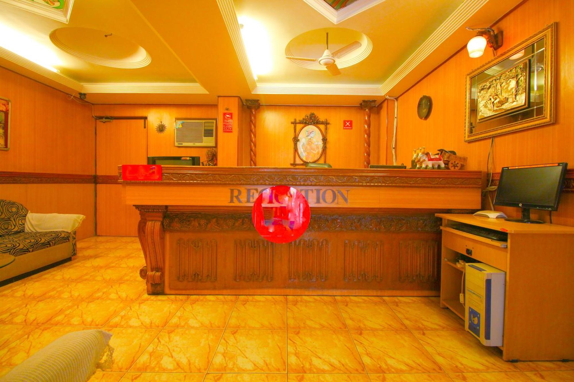 Hotel Upasana Rajkot Exteriör bild